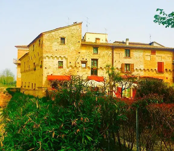 بيت ضيافة Delle Fate 4*